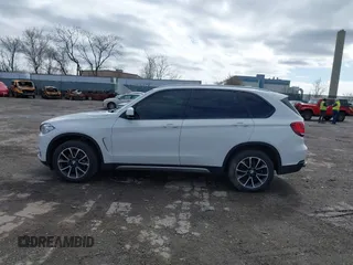 2017 BMW X5 xDrive35i with VIN 5UXKR0C3XH0X82080, listed as a IAAI auction lot 41820700 with 126,235 mi miles. Bid and sale history available at carsss.com. Image 14.