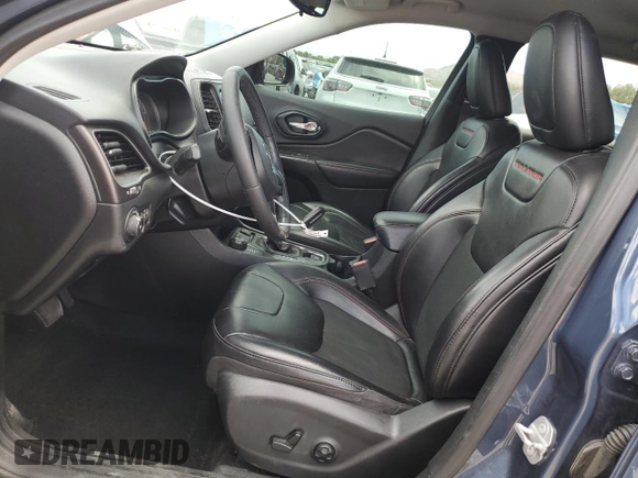 2019 Jeep Cherokee Trailhawk с VIN 1C4PJMBX7KD441911, выставлен на аукционе Copart как лот 53752285 с пробегом 82 110 миль миль и Списание • Salvage title. История ставок и продаж доступна на DreamBid. Изображение 7.