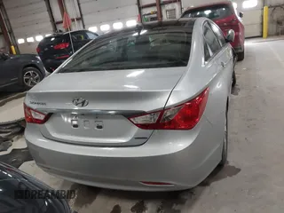 2012 Hyundai Sonata Limited z VIN 5NPEC4AC6CH358580, wystawiony jako IAAI lot #41810997 z przebiegiem 196 464 mil mil oraz . Historia ofert i sprzedaży dostępna na DreamBid. Obrazek 17.