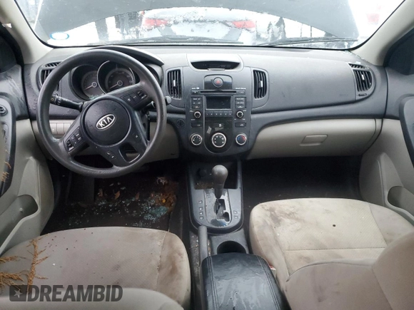 2010 Kia Forte EX z VIN KNAFU4A26A5861366, wystawiony jako Copart lot #51791605 z przebiegiem 161 093 mil mil oraz Szkoda całkowita • Salvage title. Historia ofert i sprzedaży dostępna na DreamBid. Obrazek 8.