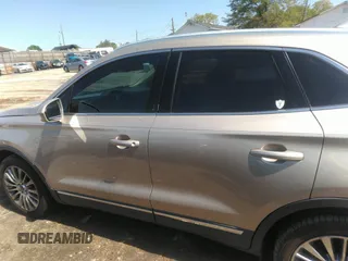 2015 Lincoln MKC z VIN 5LMCJ1A99FUJ41365, wystawiony jako IAAI lot #41985834 z przebiegiem 116 648 mil mil oraz . Historia ofert i sprzedaży dostępna na DreamBid. Obrazek 14.