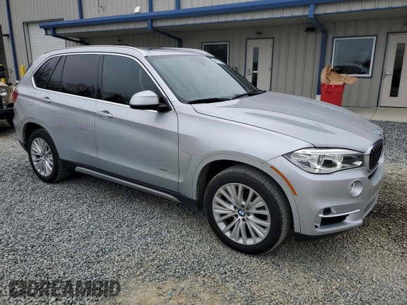 2017 BMW X5 xDrive35d with VIN 5UXKS4C35H0Y16261, listed as a Copart auction lot 48202995 with 166,015 mi miles and Salvage Title. Bid and sale history available at carsss.com. Image 4.