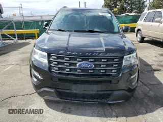2017 Ford Explorer XLT z VIN 1FM5K8DH5HGC84948, wystawiony jako Copart lot #50202985 z przebiegiem 91 113 mil mil oraz Szkoda całkowita • Salvage title. Historia ofert i sprzedaży dostępna na DreamBid. Obrazek 5.