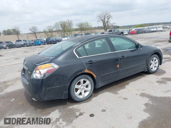 2007 Nissan Altima 2.5 with VIN 1N4AL21EX7C185738, listed as a IAAI auction lot 42117302 with 237,676 mi miles. Bid and sale history available at carsss.com. Image 4.