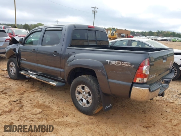 2013 Toyota Tacoma z VIN 5TFLU4EN2DX082131, wystawiony jako IAAI lot #41912420 z przebiegiem 195 334 mil mil oraz . Historia ofert i sprzedaży dostępna na DreamBid. Obrazek 3.