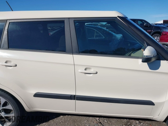 2012 Kia Soul + with VIN KNDJT2A62C7371120, listed as a IAAI auction lot 41442500 with 152,206 mi miles. Bid and sale history available at carsss.com. Image 13.