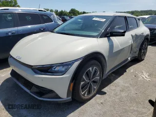 2022 Kia EV6 Wind with VIN KNDC3DLC7N5028809, listed as a Copart auction lot 54728684 with 52,594 mi miles and Salvage Title. Bid and sale history available at carsss.com. Image 1.