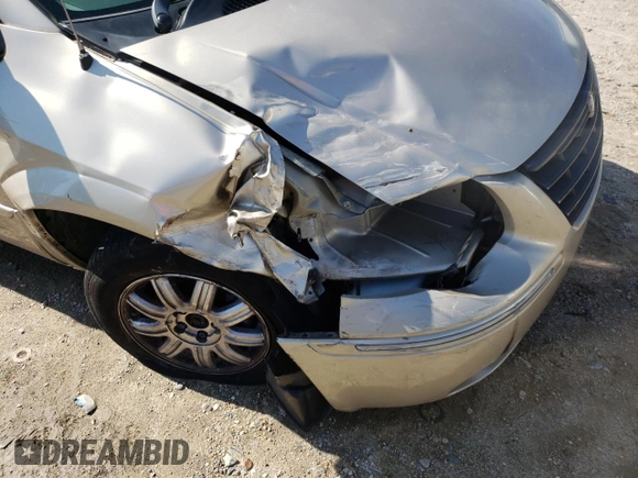 2005 Chrysler Town & Country Touring with VIN 2C4GP54L15R171414, listed as a Copart auction lot 50311912 with 209,689 mi miles and Non Repairable. Bid and sale history available at carsss.com. Image 9.