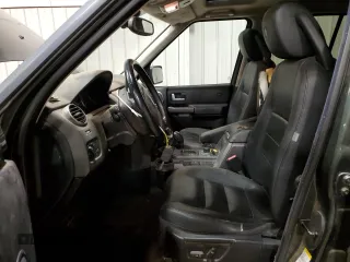 2005 Land Rover LR3 SE z VIN SALAD25475A324783, wystawiony jako Copart lot #46049825 z przebiegiem 197 128 mil mil oraz Szkody całkowita. Historia ofert i sprzedaży dostępna na DreamBid. Obrazek 7.