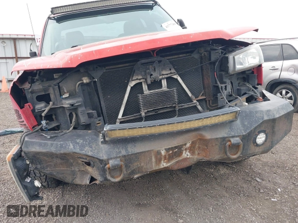 2003 Chevrolet Silverado 1500 with VIN 2GCEK19T631273729, listed as a IAAI auction lot 41777480 with 231,287 mi miles. Bid and sale history available at carsss.com. Image 6.