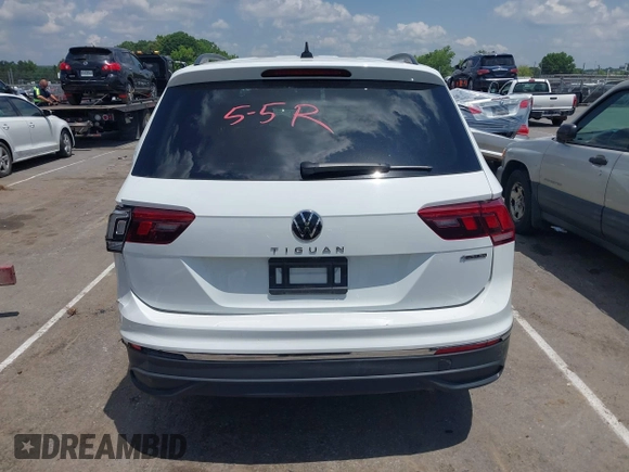 2024 Volkswagen Tiguan S with VIN 3VVFB7AX7RM030830, listed as a IAAI auction lot 42279861 with 42,714 mi miles and . Bid and sale history available at DreamBid. Image 15.