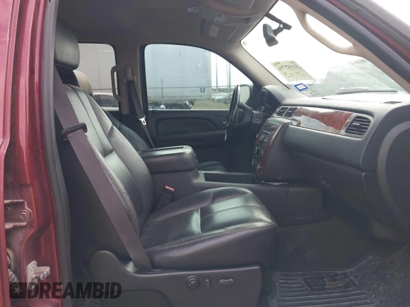 2008 Chevrolet Silverado 1500 LTZ with VIN 2GCEK13M781176306, listed as a IAAI auction lot 41582794 with 231,386 mi miles. Bid and sale history available at carsss.com. Image 5.
