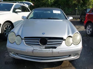 2005 Mercedes-Benz CLK 320 z VIN WDBTK65J85F150968, wystawiony jako IAAI lot #42390264 z przebiegiem 151 325 mil mil oraz . Historia ofert i sprzedaży dostępna na DreamBid. Obrazek 12.