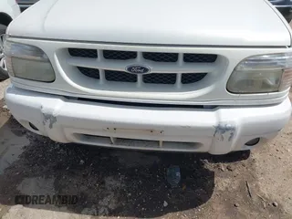 2000 Ford Explorer with VIN 1FMZU75E7YZA75919, listed as a IAAI auction lot 41809772 with 244,787 mi miles and . Bid and sale history available at DreamBid. Image 6.