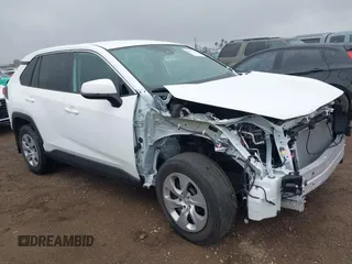 2023 Toyota RAV4 LE z VIN 2T3K1RFV0PW265410, wystawiony jako IAAI lot #42077177 z przebiegiem 33 043 mil mil oraz . Historia ofert i sprzedaży dostępna na DreamBid. Obrazek 1.
