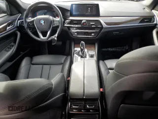 2020 BMW 5 Series 530i with VIN WBAJR3C02LWW69439, listed as a Copart auction lot 42242975 with 26,208 mi miles and Salvage Title. Bid and sale history available at DreamBid. Image 8.