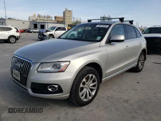 2013 Audi Q5 Premium Plus with VIN WA1LFAFPXDA038254, listed as a Copart auction lot 48076935 with 219,707 mi miles and Salvage Title. Bid and sale history available at carsss.com. Image 1.