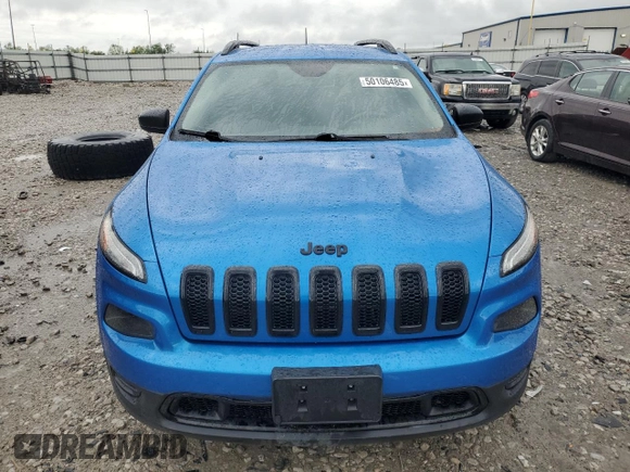 2017 Jeep Cherokee Altitude z VIN 1C4PJMASXHW657724, wystawiony jako Copart lot #50106485 z przebiegiem 81 085 mil mil oraz Szkoda całkowita • Salvage title. Historia ofert i sprzedaży dostępna na DreamBid. Obrazek 5.