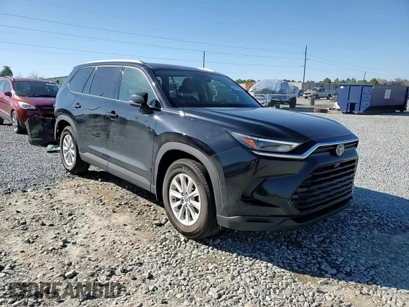 2024 Toyota Grand Highlander XLE with VIN 5TDAAAA57RS016059, listed as a Copart auction lot 47611935 with 19,444 mi miles and Salvage Title. Bid and sale history available at carsss.com. Image 15.