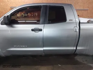2007 Toyota Tundra SR5 with VIN 5TFBV541X7X025225, listed as a IAAI auction lot 41565019 with 204,790 mi miles. Bid and sale history available at carsss.com. Image 14.