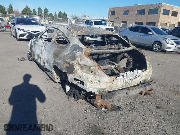 2018 Mercedes-Benz C 300 with VIN WDDWJ4JB9JF683206, listed as a IAAI auction lot 41922361 with Not provided miles and . Bid and sale history available at DreamBid. Image 3.