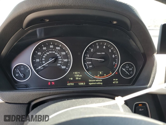 2014 BMW 3 Series 320i xDrive с VIN WBA3C3C58EP662305, выставлен на аукционе Copart как лот 62811895 с пробегом 43 793 миль миль и Списание • Salvage title. История ставок и продаж доступна на DreamBid. Изображение 9.