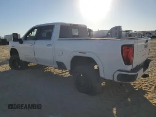 2021 GMC Sierra 3500HD Denali z VIN 1GT49WEYXMF156221, wystawiony jako Copart lot #81958804 z przebiegiem 60 986 mil mil oraz Nie do naprawy. Historia ofert i sprzedaży dostępna na DreamBid. Obrazek 2.