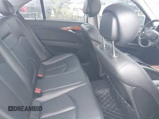 2007 Mercedes-Benz E 350 z VIN WDBUF56X87B133345, wystawiony jako IAAI lot #39859440 z przebiegiem Nie podano mil oraz . Historia ofert i sprzedaży dostępna na DreamBid. Obrazek 8.