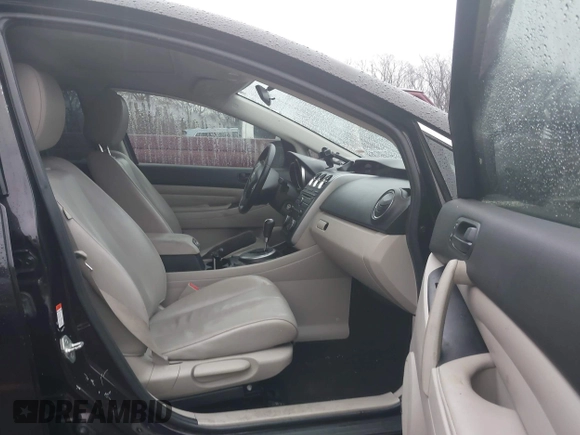 2010 Mazda CX-7 Grand Touring z VIN JM3ER4W32A0338657, wystawiony jako IAAI lot #41207462 z przebiegiem 257 713 mil mil oraz . Historia ofert i sprzedaży dostępna na DreamBid. Obrazek 5.