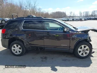 2015 GMC Terrain SLT z VIN 2GKFLXEK8F6433297, wystawiony jako IAAI lot #42055519 z przebiegiem 142 314 mil mil oraz . Historia ofert i sprzedaży dostępna na DreamBid. Obrazek 13.
