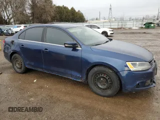 2011 Volkswagen Jetta Comfortline with VIN 3VWDL7AJ4BM007572, listed as a Copart auction lot 86758914 with 514,655 mi miles and Salvage title. Bid and sale history available at DreamBid. Image 4.