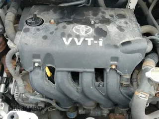 2009 Toyota Yaris z VIN JTDJT903795229964, wystawiony jako IAAI lot #42158402 z przebiegiem 131 924 mil mil oraz . Historia ofert i sprzedaży dostępna na DreamBid. Obrazek 13.