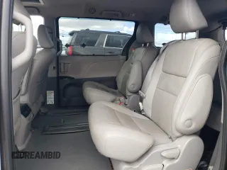 2020 Toyota Sienna XLE Auto Access Seat with VIN 5TDYZ3DC5LS054345, listed as a Copart auction lot 44505715 with 261,275 mi miles and Salvage Title. Bid and sale history available at carsss.com. Image 12.