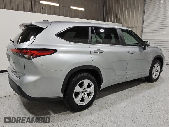 2023 Toyota Highlander L z VIN 5TDKDRAH7PS502727, wystawiony jako Copart lot #59237145 z przebiegiem 41 216 mil mil oraz Czysty tytuł • Clean title. Historia ofert i sprzedaży dostępna na DreamBid. Obrazek 3.