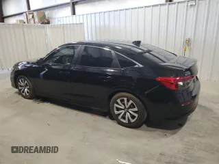 2022 Honda Civic LX z VIN 2HGFE2F21NH531454, wystawiony jako Copart lot #57858195 z przebiegiem Nie podano mil oraz Czysty tytuł • Clean title. Historia ofert i sprzedaży dostępna na DreamBid. Obrazek 2.
