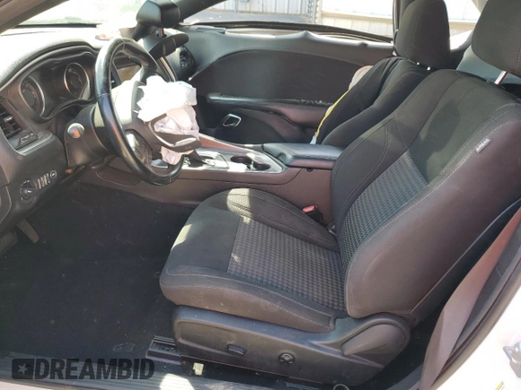 2019 Dodge Challenger SXT z VIN 2C3CDZAG0KH732004, wystawiony jako Copart lot #50786305 z przebiegiem Nie podano mil oraz Nie do naprawy • Non repairable. Historia ofert i sprzedaży dostępna na DreamBid. Obrazek 7.