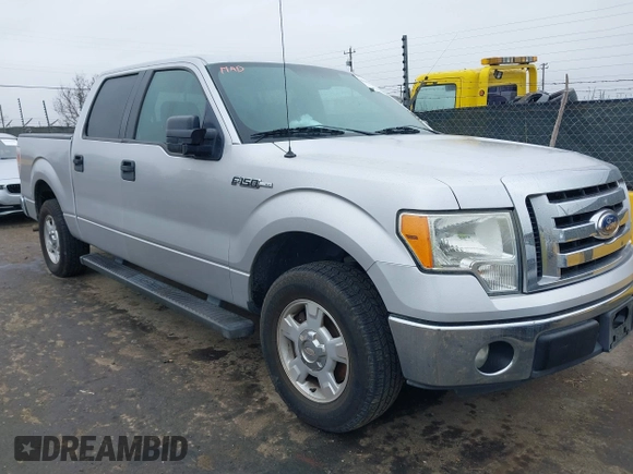 2012 Ford F-150 XL with VIN 1FTEW1CM4CFA48370, listed as a IAAI auction lot 41615930 with 180,132 mi miles. Bid and sale history available at carsss.com. Image 1.