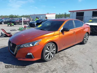 2020 Nissan Altima 2.5 SR with VIN 1N4BL4CV5LC148894, listed as a IAAI auction lot 41748069 with 81,689 mi miles. Bid and sale history available at carsss.com. Image 2.