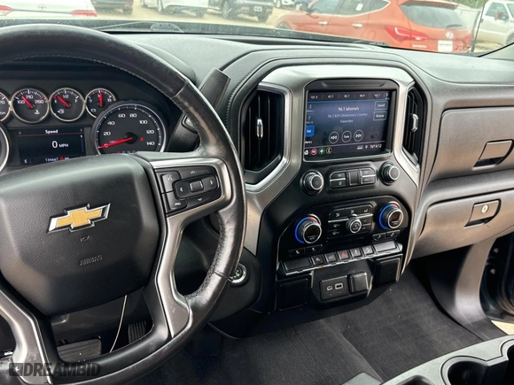 2019 Chevrolet Silverado 1500 LT with VIN 3GCUYDED2KG258404, listed as a Copart auction lot 54062065 with 134,667 mi miles and Clean Title. Bid and sale history available at carsss.com. Image 9.