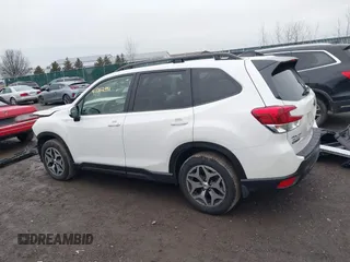 2024 Subaru Forester Premium with VIN JF2SKACC0RH507057, listed as a IAAI auction lot 41062991 with 9,597 mi miles. Bid and sale history available at carsss.com. Image 15.