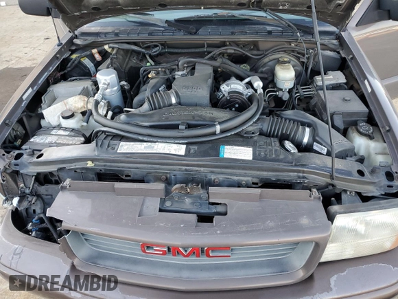 2000 GMC Sonoma SLS w/1SF Pkg with VIN 1GTCS1955Y8226155, listed as a Copart auction lot 83220424 with 87,604 mi miles and Salvage Title. Bid and sale history available at carsss.com. Image 11.