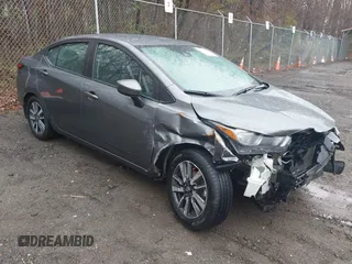 2022 Nissan Versa SV z VIN 3N1CN8EV1NL838388, wystawiony jako IAAI lot #41868039 z przebiegiem 60 202 mil mil oraz . Historia ofert i sprzedaży dostępna na DreamBid. Obrazek 1.