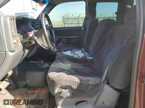 2000 GMC New Sierra 1500 SLE with VIN 2GTEK19T4Y1103411, listed as a Copart auction lot 53566935 with 358,205 mi miles and Salvage Title. Bid and sale history available at carsss.com. Image 7.