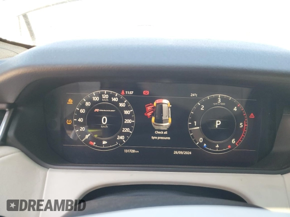 2018 Land Rover Range Rover Velar R-Dynamic HSE with VIN SALYM2RN4JA771597, listed as a Copart auction lot 73367114 with 131,728 mi miles and Clean Title. Bid and sale history available at carsss.com. Image 9.
