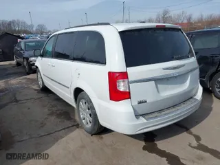 2015 Chrysler Town & Country Touring with VIN 2C4RC1BG8FR661370, listed as a IAAI auction lot 41646484 with 130,110 mi miles. Bid and sale history available at carsss.com. Image 3.