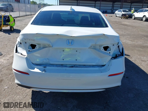 2022 Honda Civic Sedan LX with VIN 2HGFE2F26NH545818, listed as a IAAI auction lot 41817630 with 28,650 mi miles. Bid and sale history available at carsss.com. Image 6.