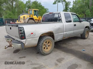 2004 Chevrolet Silverado 1500 Z71 with VIN 1GCEK19T34E275972, listed as a IAAI auction lot 42183270 with 234,677 mi miles and . Bid and sale history available at DreamBid. Image 4.
