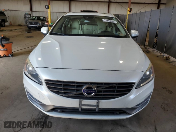 2015 Volvo V60 с VIN YV126MEC0F1205624, выставлен на аукционе Copart как лот 70863984 с пробегом 128 952 миль миль и Списание • Salvage title. История ставок и продаж доступна на DreamBid. Изображение 5.