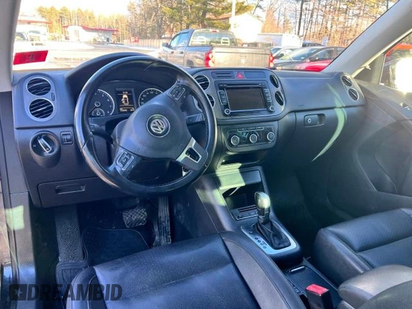2011 Volkswagen Tiguan SEL with VIN WVGBV7AX4BW535519, listed as a Copart auction lot 44376085 with 150,695 mi miles and Clean Title. Bid and sale history available at DreamBid. Image 9.