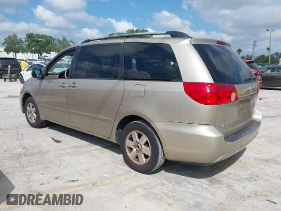 2009 Toyota Sienna CE with VIN 5TDZK23C09S251520, listed as a IAAI auction lot 42155604 with 233,153 mi miles. Bid and sale history available at carsss.com. Image 3.